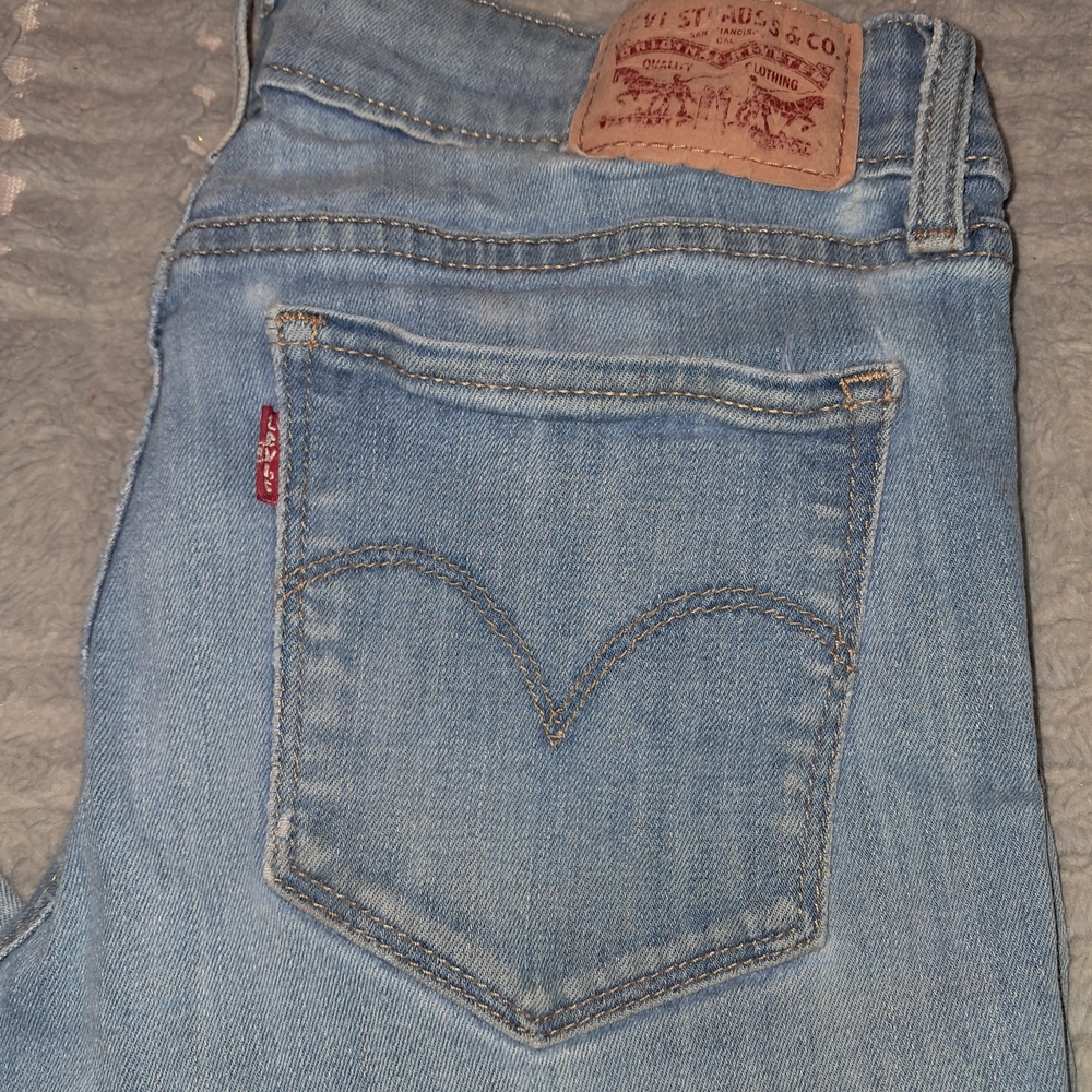 Levi's Women's Blue Jeans - Picture 2 of 6
